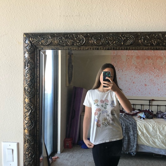 Top - Picture 2 of 2